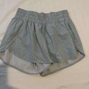 Lululemon high rise track that short